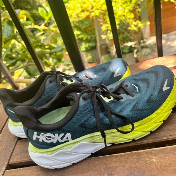Hoka One One Arahi 6 Blue Graphite sneakers in size 10D main image 5
